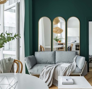 LUSTRO OWALNE W WĄSKIEJ ZŁOTEJ RAMIE (duże)